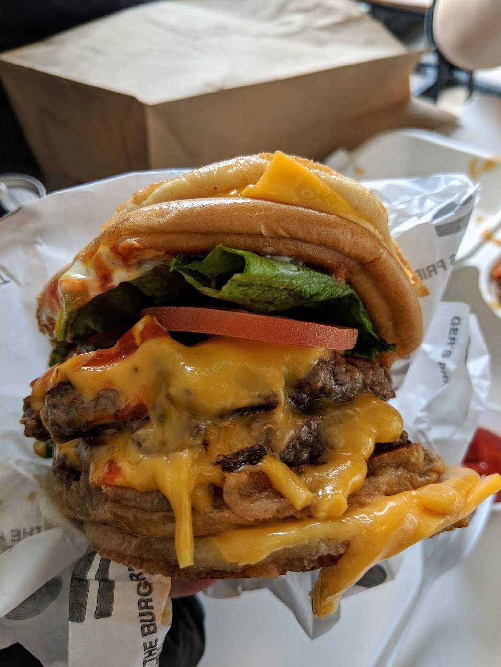 The Burgers Priest | restaurant | 860 York Mills Rd Unit 2, North York, ON M3B 1Y4, Canada | 4167921400 OR +1 416-792-1400