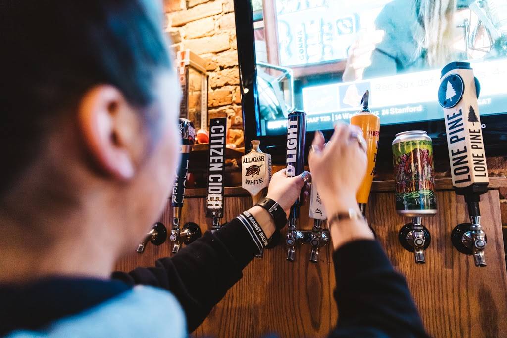 Pats Pizza | restaurant | 30 Market St, Portland, ME 04101, USA | 2076994455 OR +1 207-699-4455