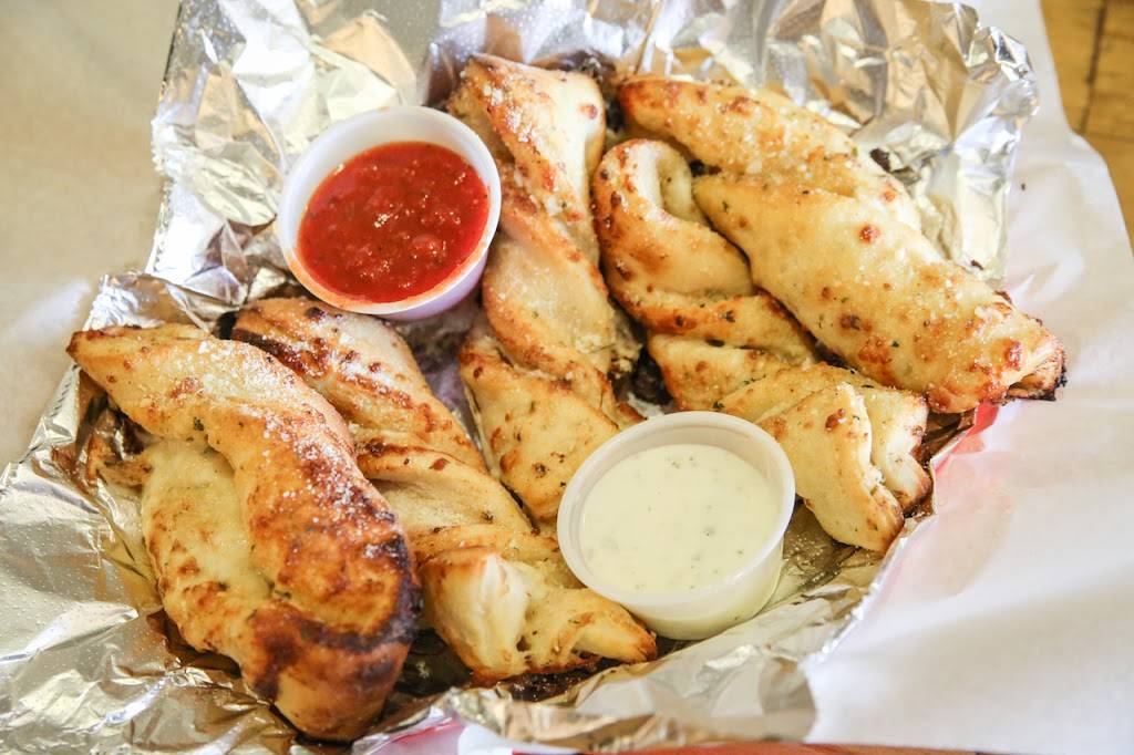 Pizza Express | meal takeaway | 2705 Bell Rd, Auburn, CA 95603, USA | 5308239700 OR +1 530-823-9700