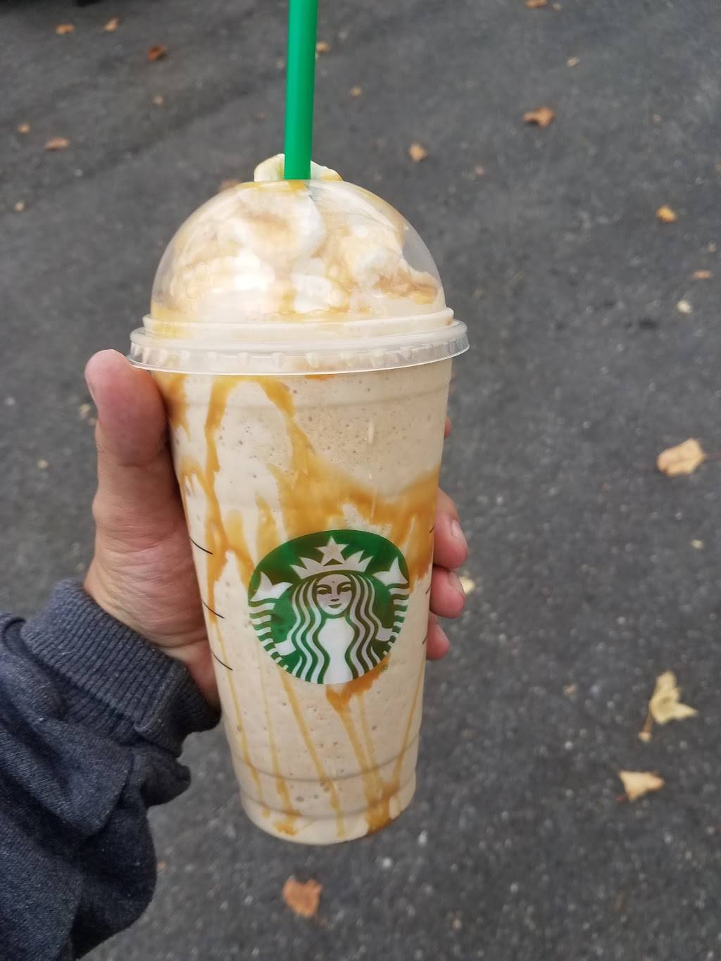 Starbucks | cafe | 3701 Expy Dr S N, Islandia, NY 11749, USA | 6315533706 OR +1 631-553-3706