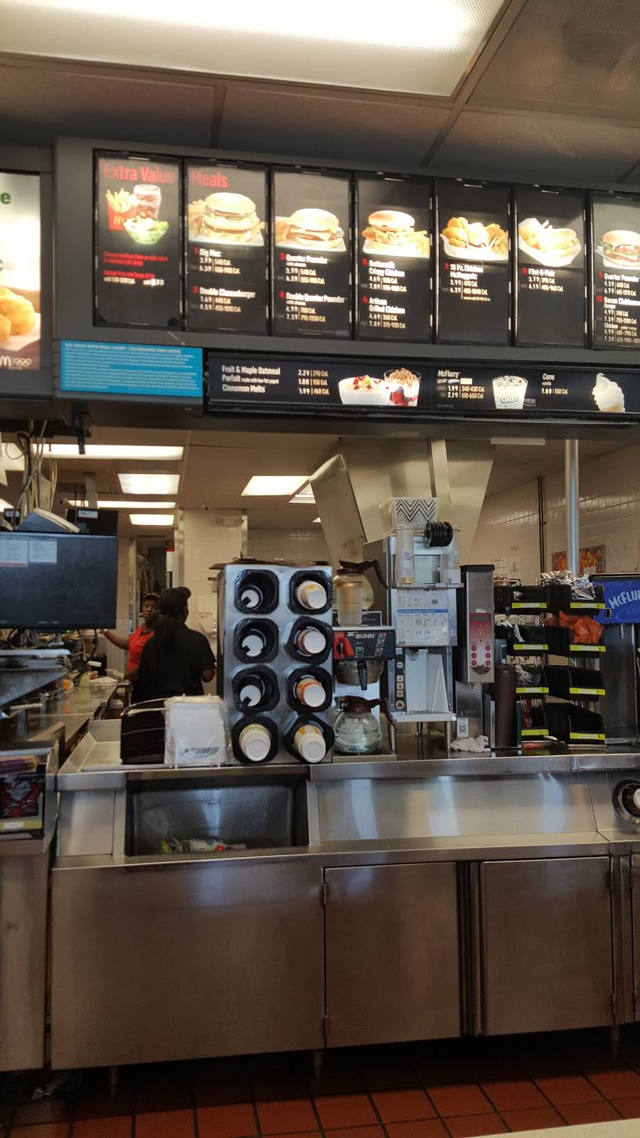 McDonalds | cafe | 1207 W 45th St, West Palm Beach, FL 33401, USA | 5618481632 OR +1 561-848-1632