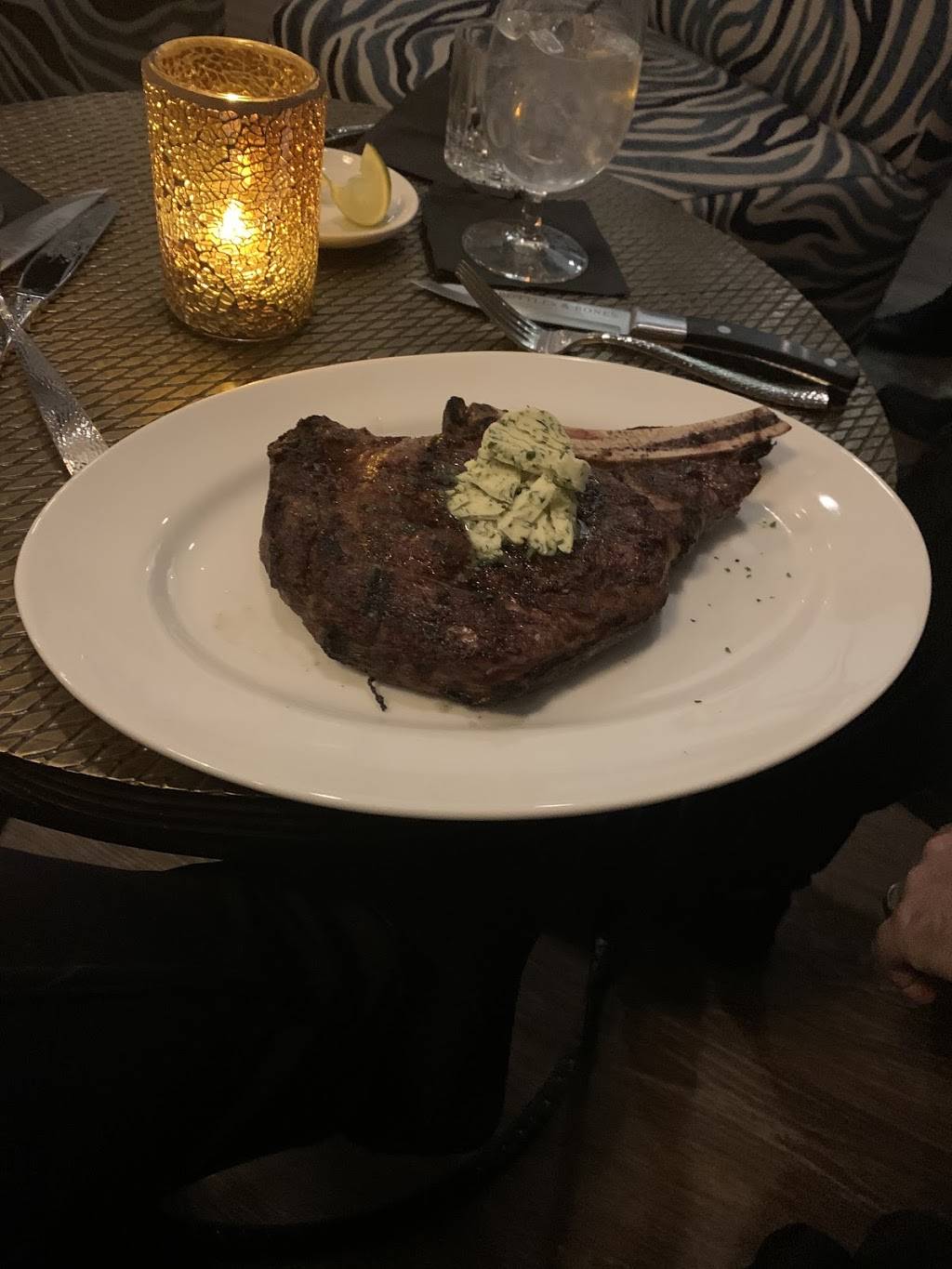 Bottles & Bones | restaurant | 400 Buford Hwy NE, Suwanee, GA 30024, USA | 6788049447 OR +1 678-804-9447