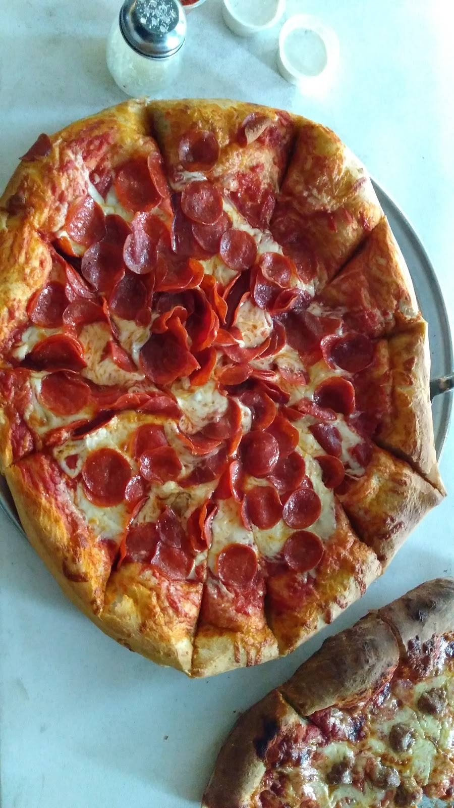 Little Es Pizzeria | restaurant | 807 Highland Ave, Greensburg, PA 15601, USA | 7248347336 OR +1 724-834-7336