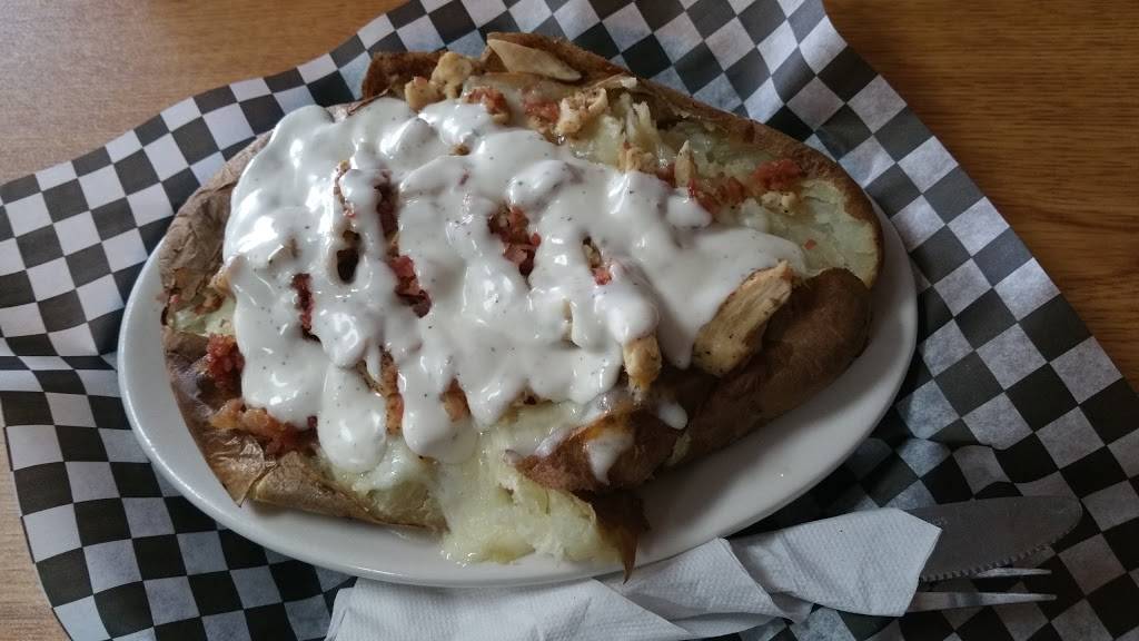 Praters Taters | restaurant | 20725 E Main St, Huntingdon, TN 38344, USA | 7315353501 OR +1 731-535-3501