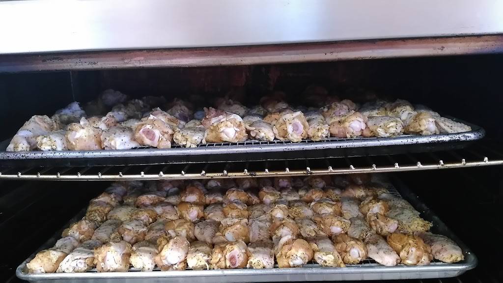 Yummy Bones Barbecue Port Washington | restaurant | 210 N Franklin St, Port Washington, WI 53074, USA | 2622689221 OR +1 262-268-9221