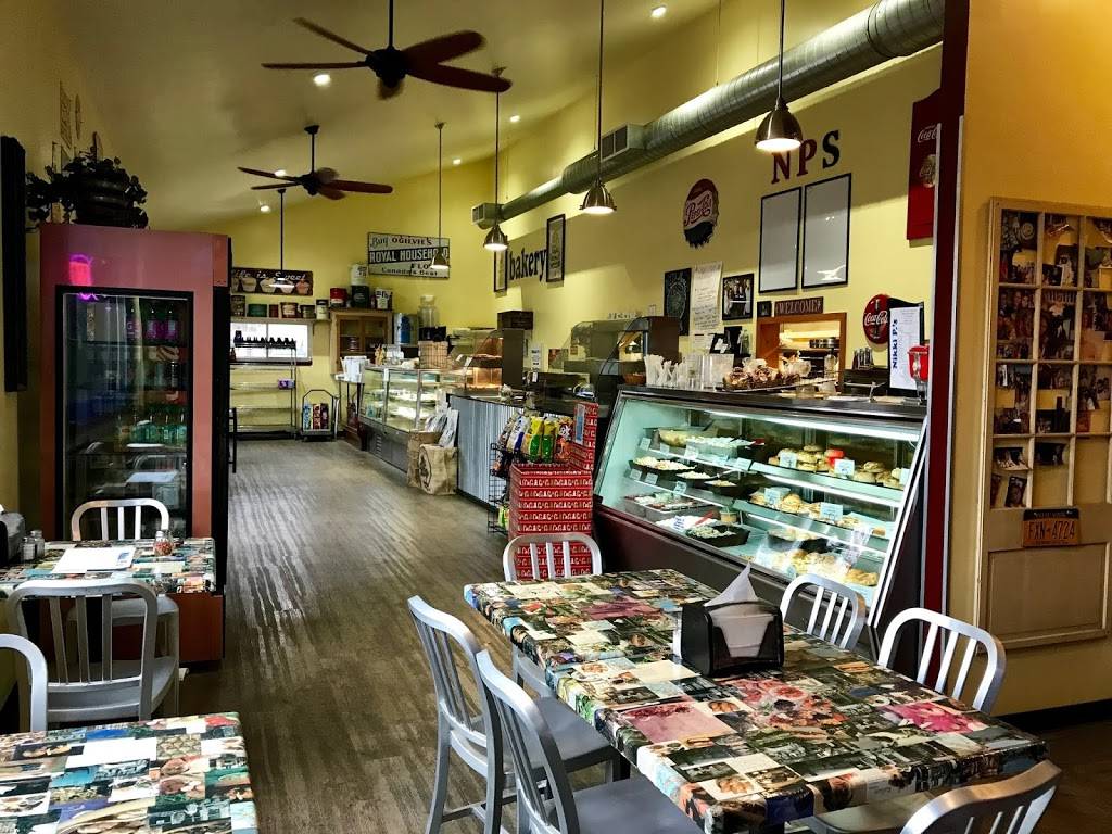 Nikki Ps | restaurant | 1045 Community Rd, Schenectady, NY 12303, USA | 5183564370 OR +1 518-356-4370