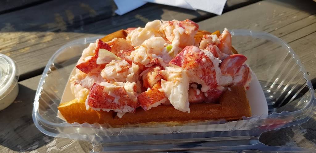 Cohasset Lobster Pound | restaurant | 82 Border St, Cohasset, MA 02025, USA | 7813831551 OR +1 781-383-1551