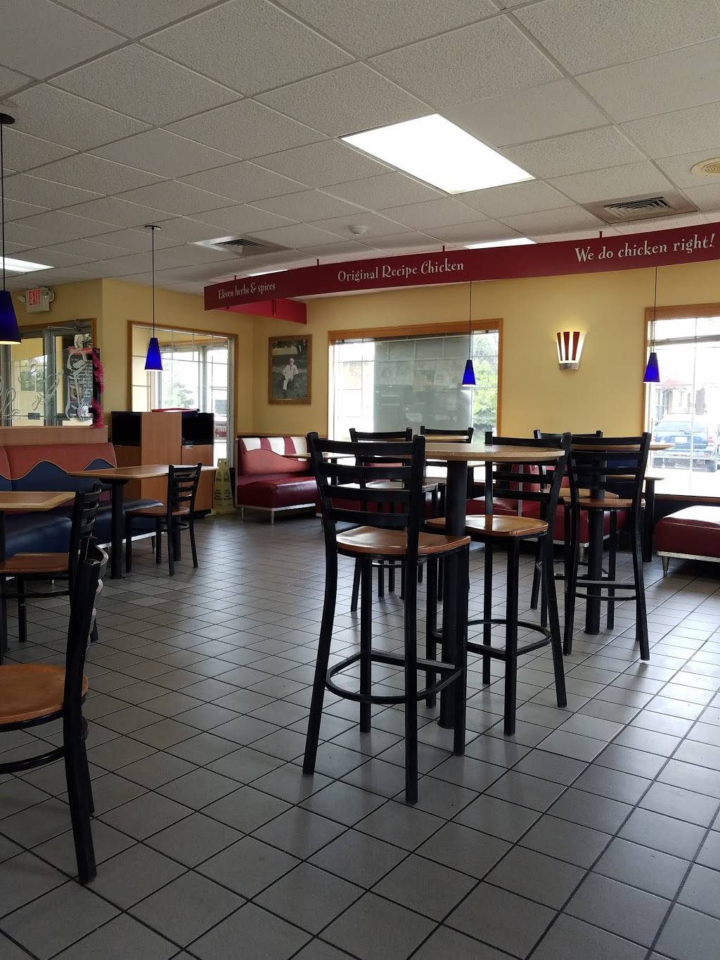 KFC | restaurant | N96 W17860, County Line Rd, Germantown, WI 53022, USA | 2622531000 OR +1 262-253-1000