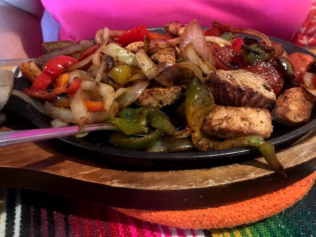 Casa Linda | restaurant | 701 N Congress Ave, Boynton Beach, FL 33426, USA | 5617348644 OR +1 561-734-8644