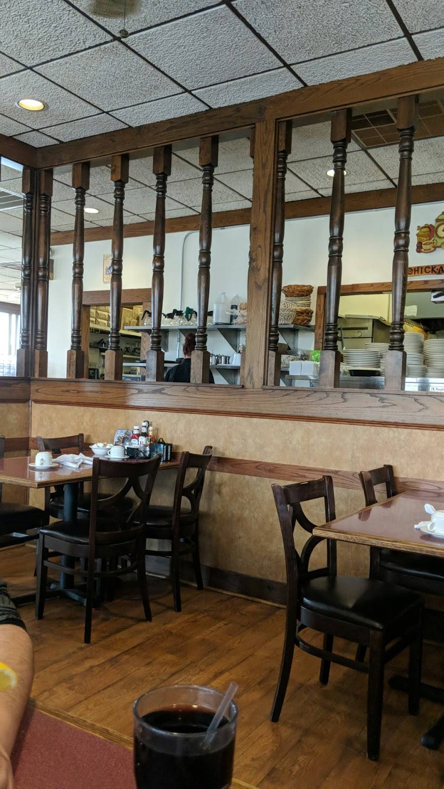 Chick-A-Dee Restaurant | restaurant | 390 W Baltimore St, Wilmington, IL 60481, USA | 8154762897 OR +1 815-476-2897