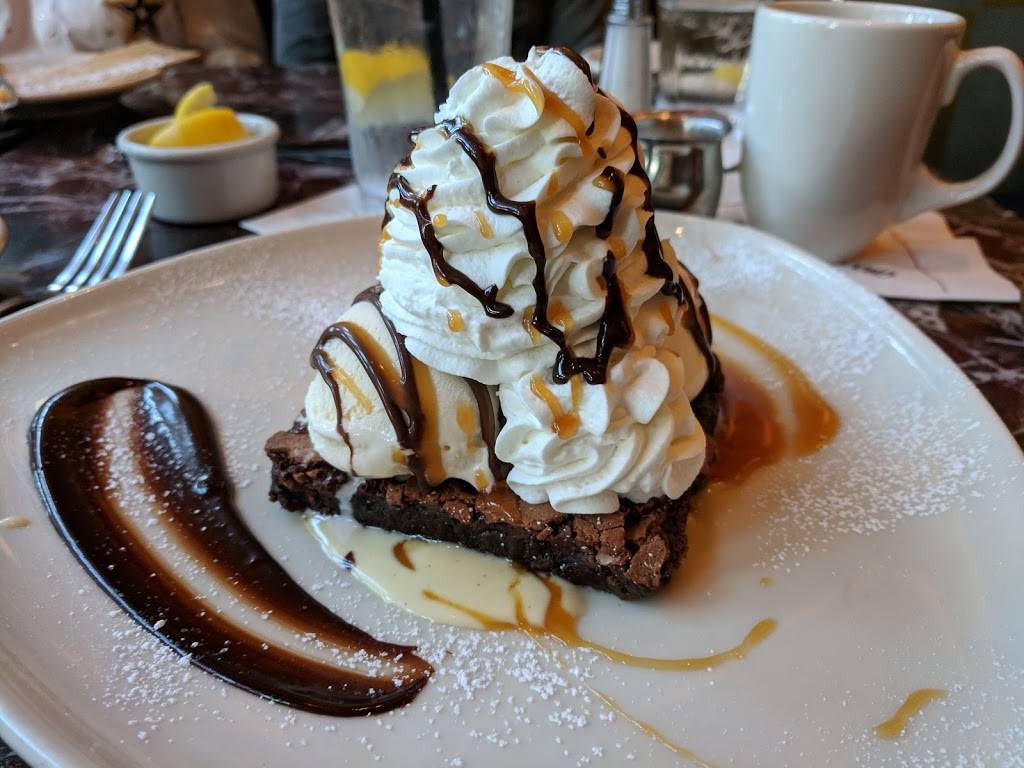 Grand Lux Cafe | restaurant | 6000 Glades Rd Ste 1016, Boca Raton, FL 33431, USA | 5613922141 OR +1 561-392-2141