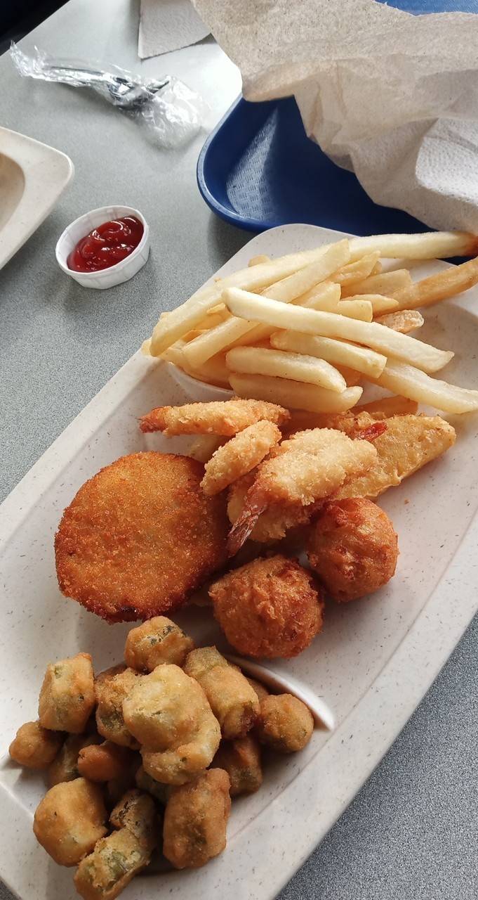 Captain Ds | restaurant | 1609 Wilson Rd, Newberry, SC 29108, USA | 8032763477 OR +1 803-276-3477