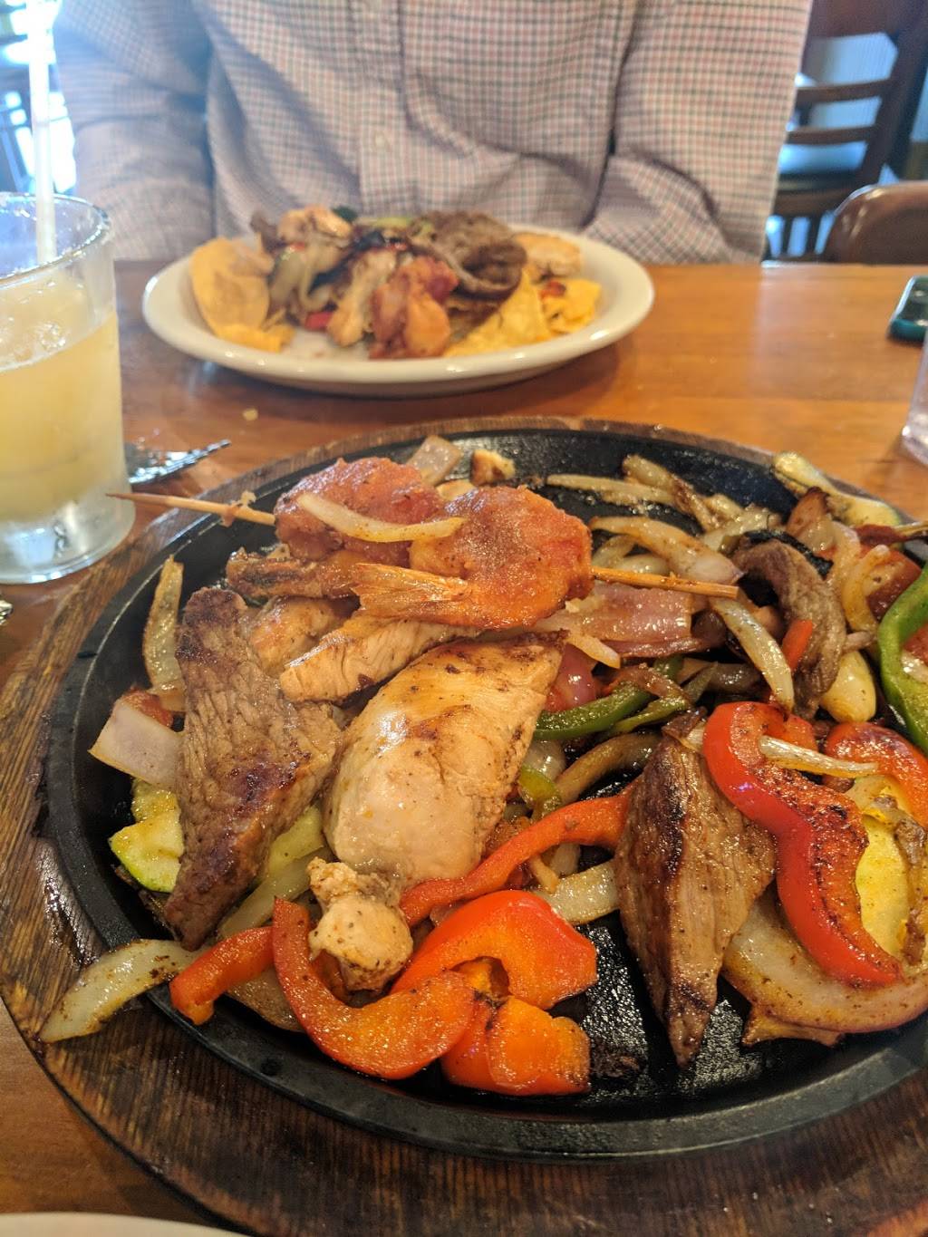 La Paz | restaurant | 99 Euclid Ave, Mountain Brook, AL 35213, USA | 2058792225 OR +1 205-879-2225