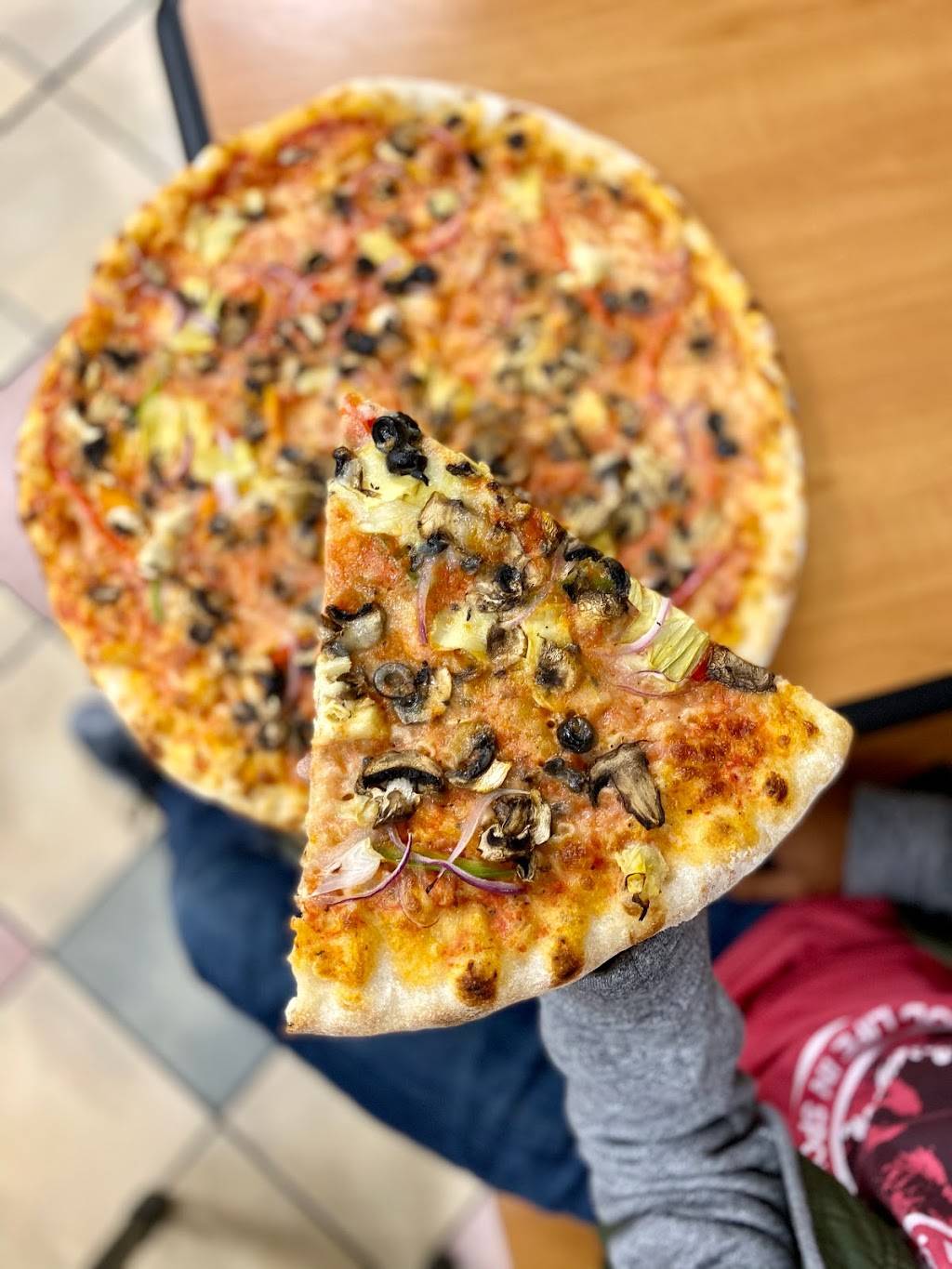 Mayas Gourmet Pizza | restaurant | 660 E San Ysidro Blvd suite # c, San Ysidro, CA 92173, USA | 6198165999 OR +1 619-816-5999