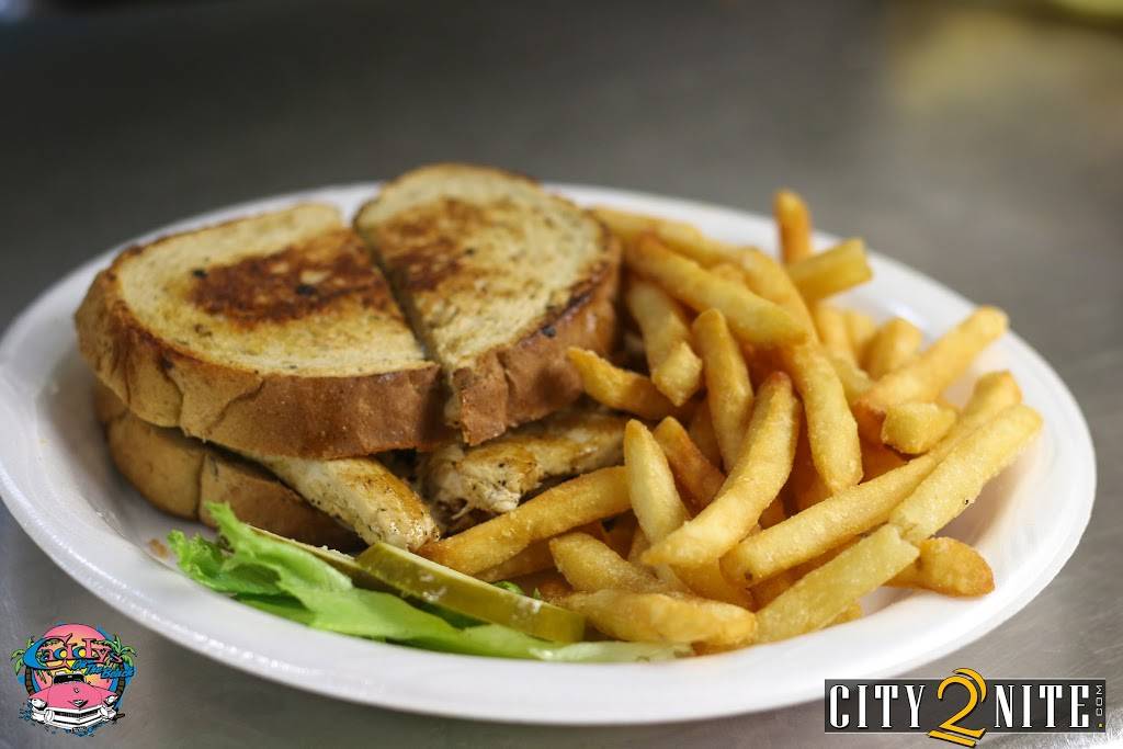 Caddys on the Beach | restaurant | 9000 W Gulf Blvd, Treasure Island, FL 33706, USA | 7273604993 OR +1 727-360-4993