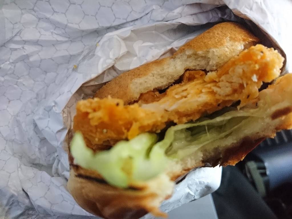 Wendys | restaurant | Orlando International Airport Airside 3, 9727C, Orlando, FL 32827, USA | 4078254128 OR +1 407-825-4128