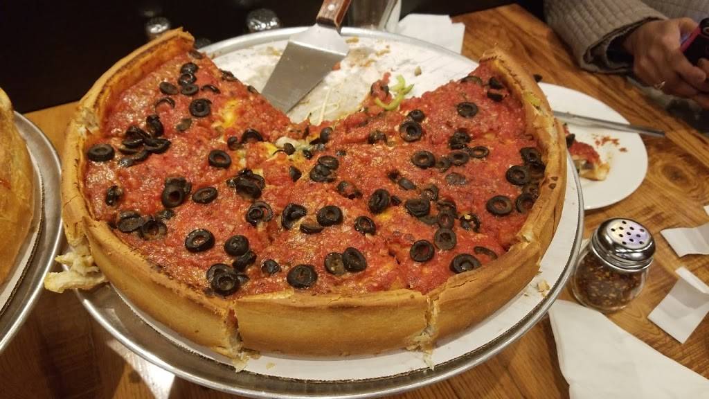 Giordanos | restaurant | 1510 Market St, Des Plaines, IL 60016, USA | 8476358550 OR +1 847-635-8550
