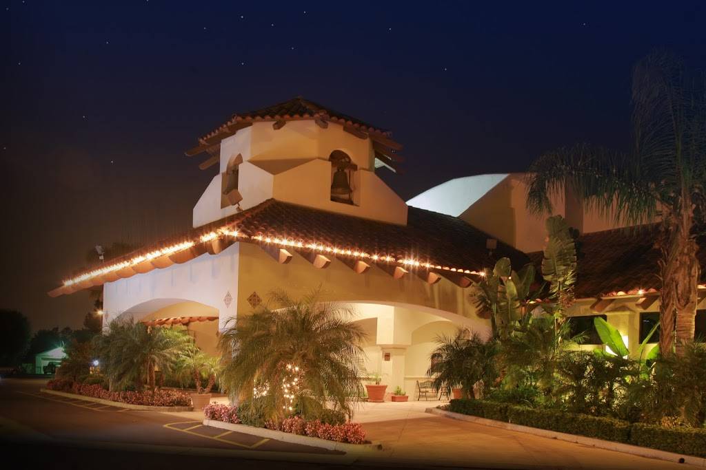 The Racquet Room Restaurant | restaurant | 15656 Yorba Ave, Chino Hills, CA 91709, USA | 9095971711 OR +1 909-597-1711