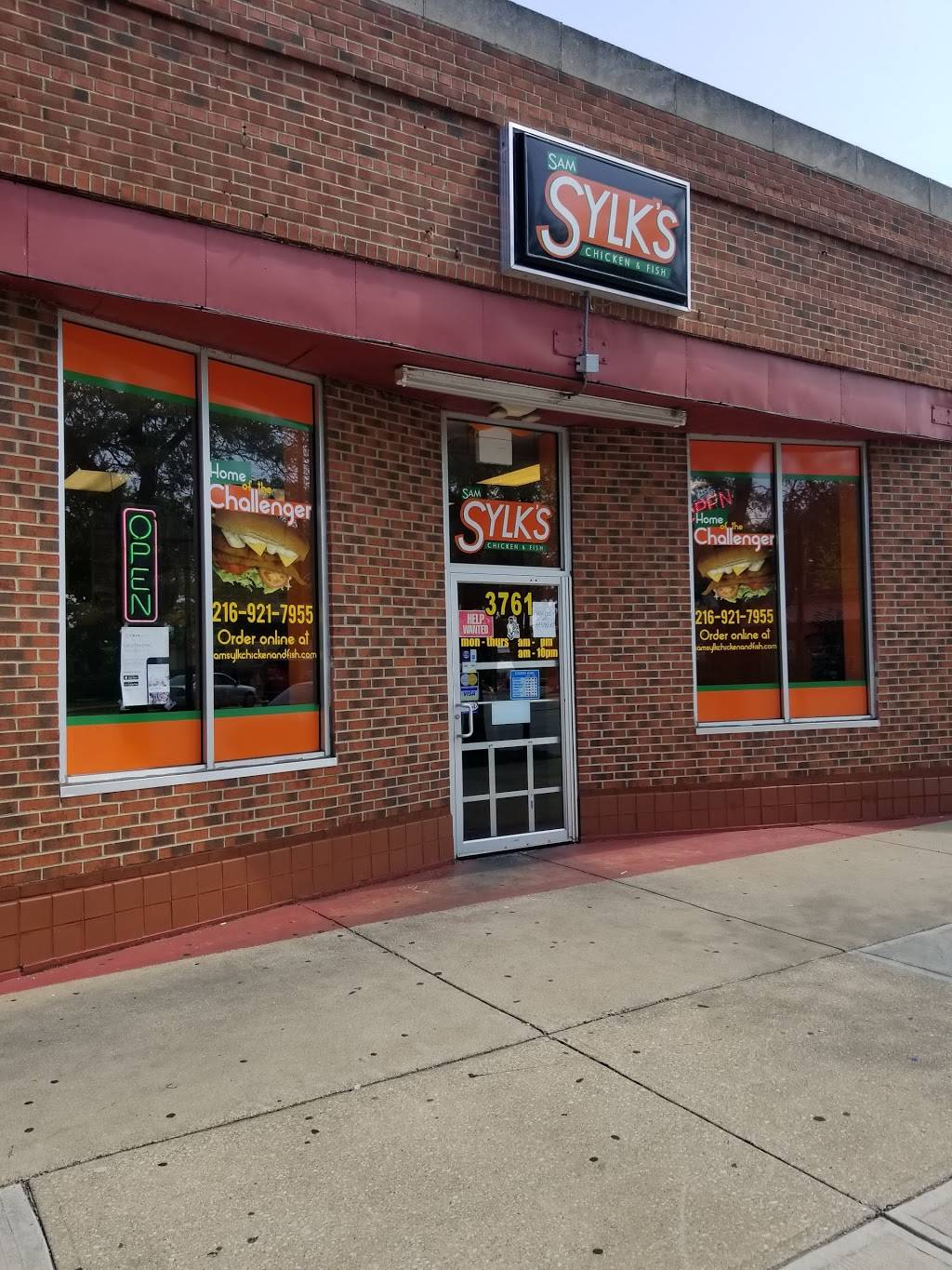 Sam Sylks Chicken and Fish | restaurant | 3761 Lee Rd, Cleveland, OH 44128, USA | 2169217955 OR +1 216-921-7955