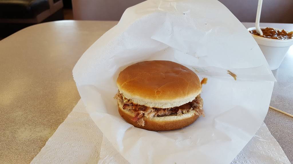 Colemans Bar-B-Que | restaurant | 554 E Commerce St #2406, Hernando, MS 38632, USA | 6624299851 OR +1 662-429-9851