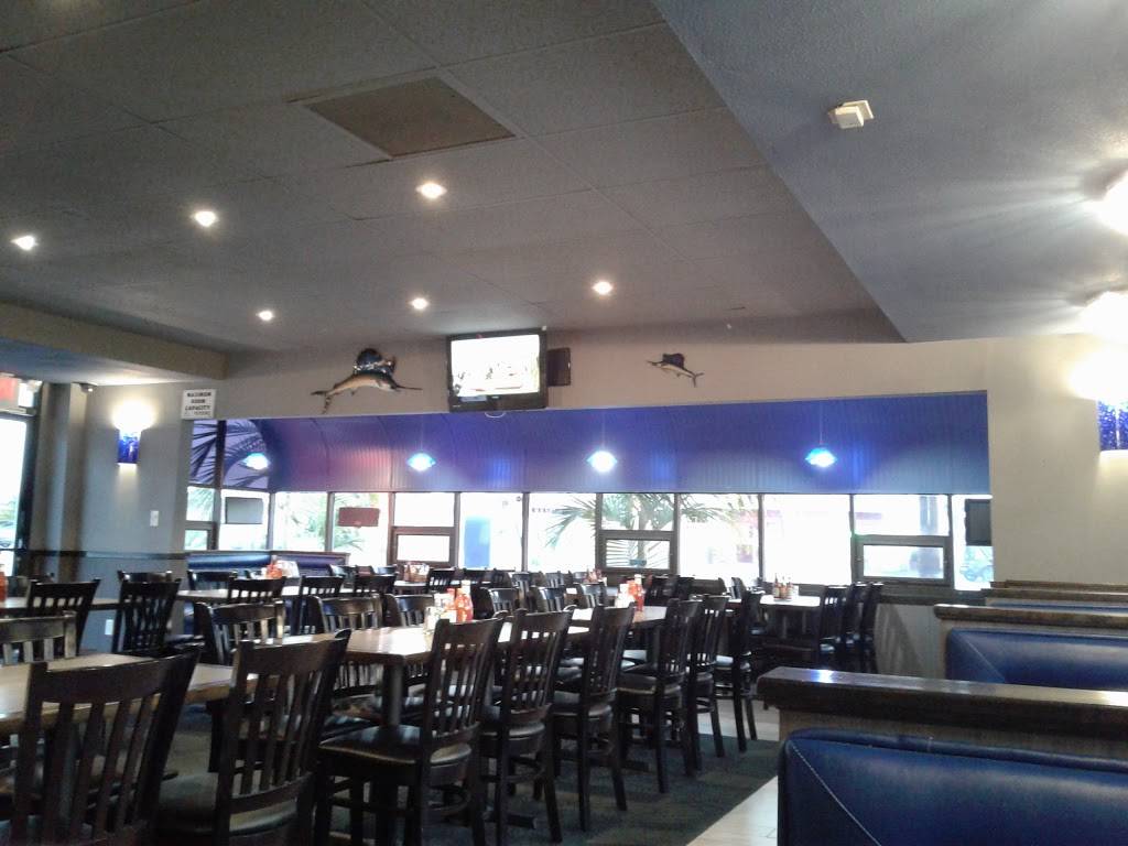 7 Mares Family Restaurant | restaurant | 12215 Paramount Blvd, Downey, CA 90242, USA | 5629233704 OR +1 562-923-3704