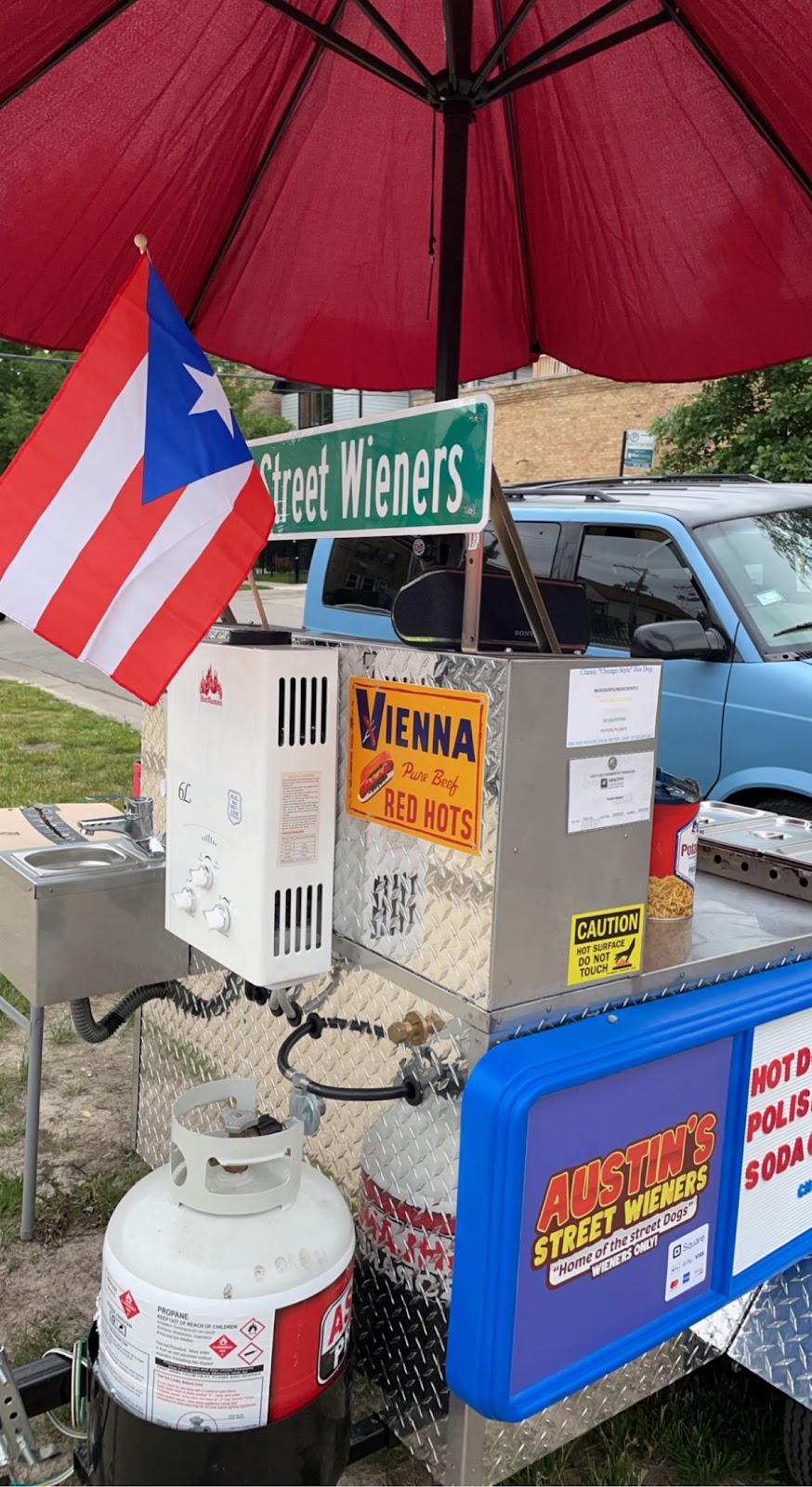 Austins Street Wieners | meal takeaway | 2807 N Christiana Ave, Chicago, IL 60647, USA | 7735640833 OR +1 773-564-0833