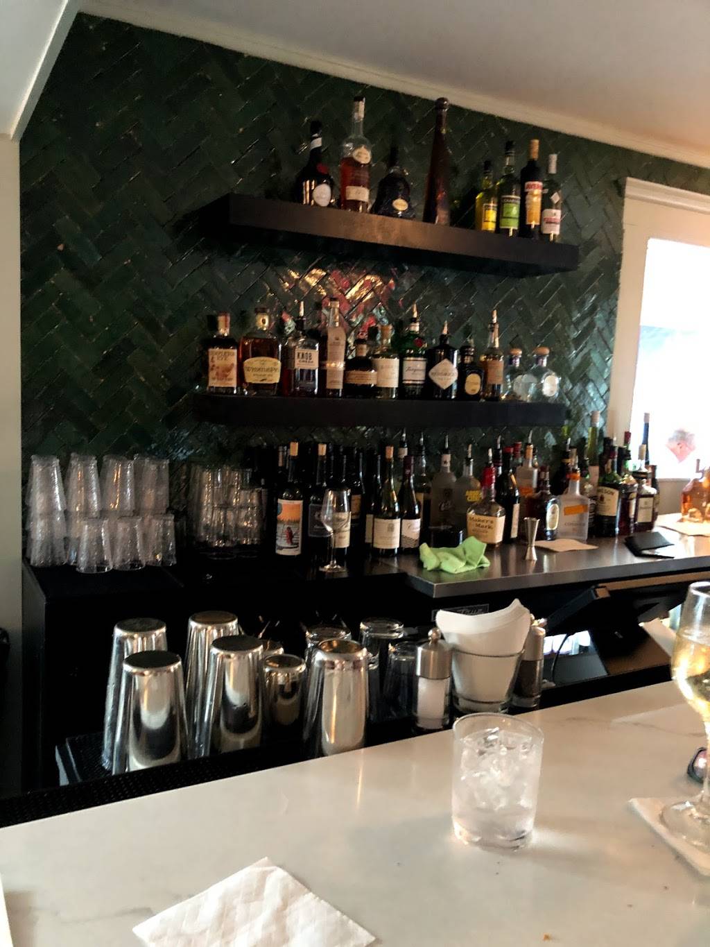 The Crooked Pine | restaurant | 30 Shore Rd, Ogunquit, ME 03907, USA | 2076467021 OR +1 207-646-7021