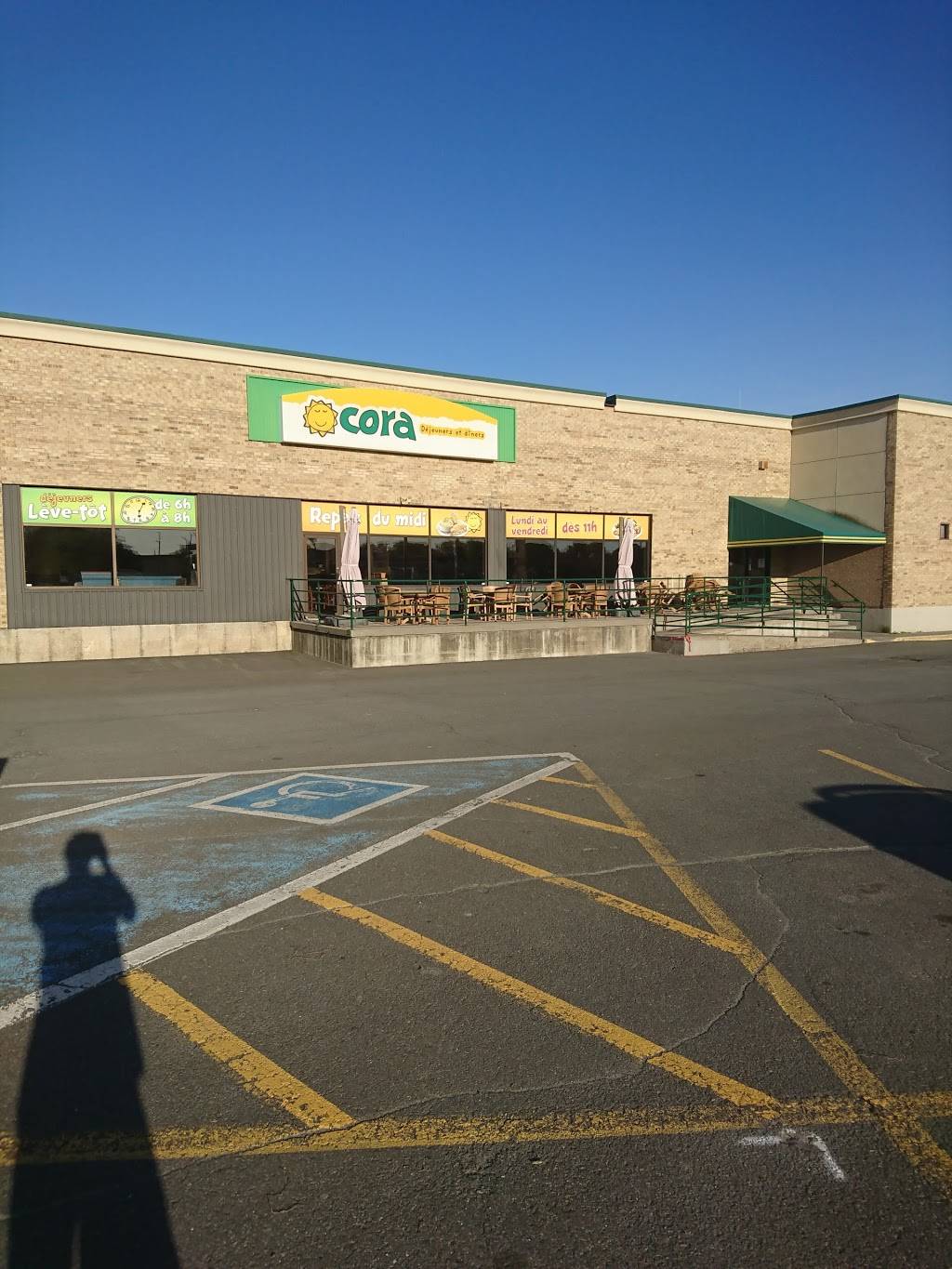 Cora | restaurant | 15 Rue Simonds N, Granby, QC J2J 2P5, Canada | 4503756199 OR +1 450-375-6199