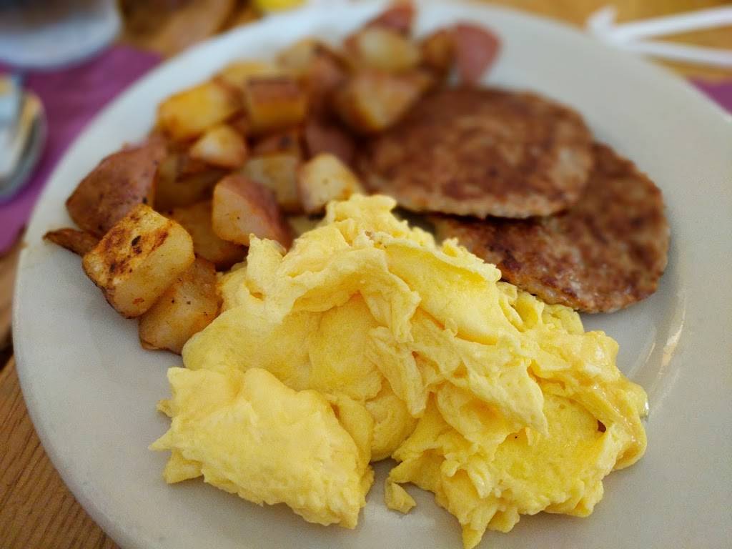 Colbys Breakfast & Lunch | restaurant | 105 Daniel St, Portsmouth, NH 03801, USA | 6034363033 OR +1 603-436-3033