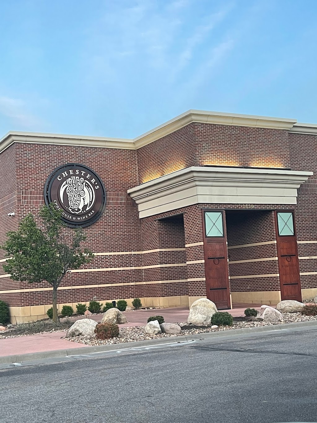 Chesters Chophouse & Wine Bar | restaurant | 1550 N Webb Rd, Wichita, KS 67206, USA | 3162011300 OR +1 316-201-1300