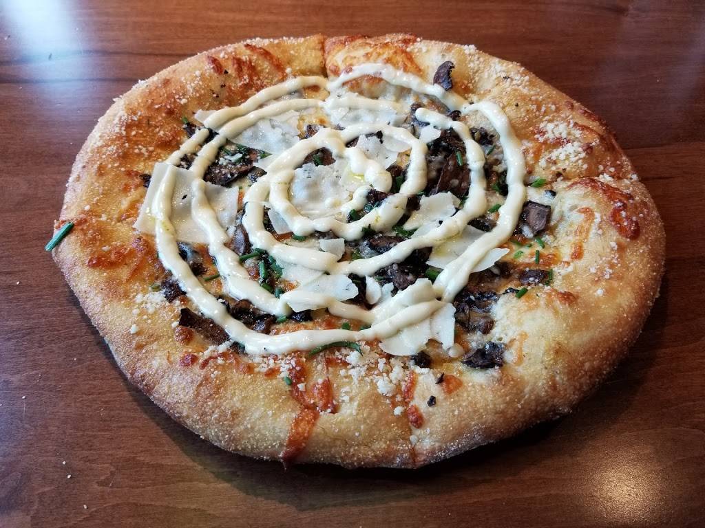 Mellow Mushroom | restaurant | 4716 Mid Rivers Mall Dr, Cottleville, MO 63376, USA | 6364776001 OR +1 636-477-6001