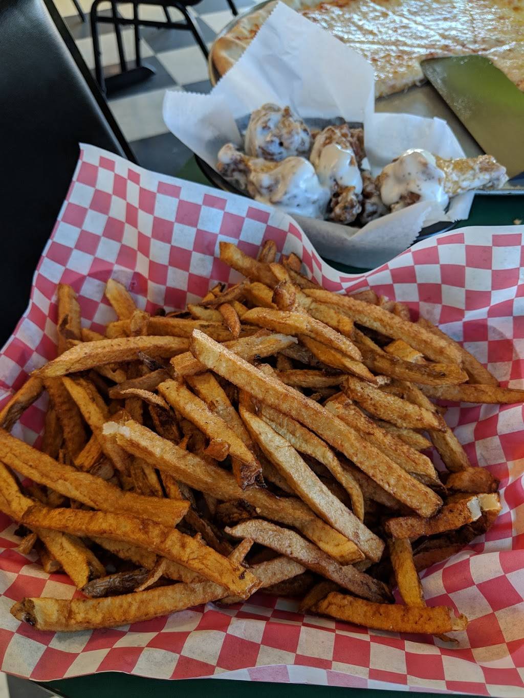 Bruno Brothers Pizza | restaurant | 8381 Market St, Youngstown, OH 44512, USA | 3307260055 OR +1 330-726-0055