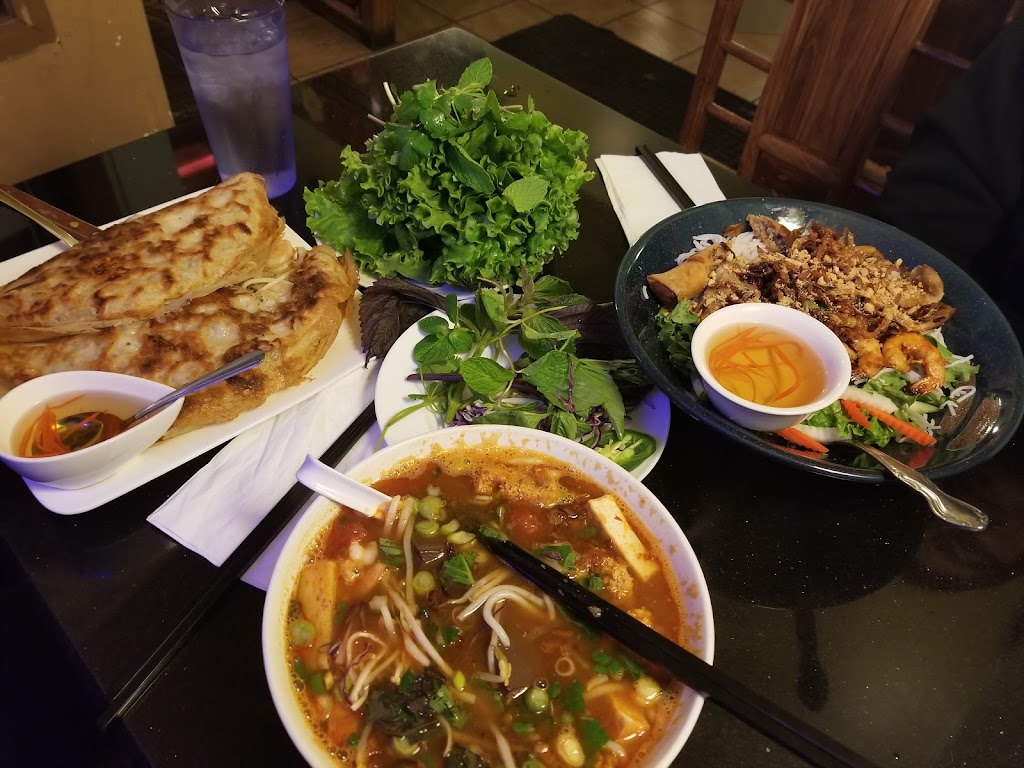 Green Leaf Vietnamese Restaurant | restaurant | 418 8th Ave S, Seattle, WA 98104, USA | 2063401388 OR +1 206-340-1388