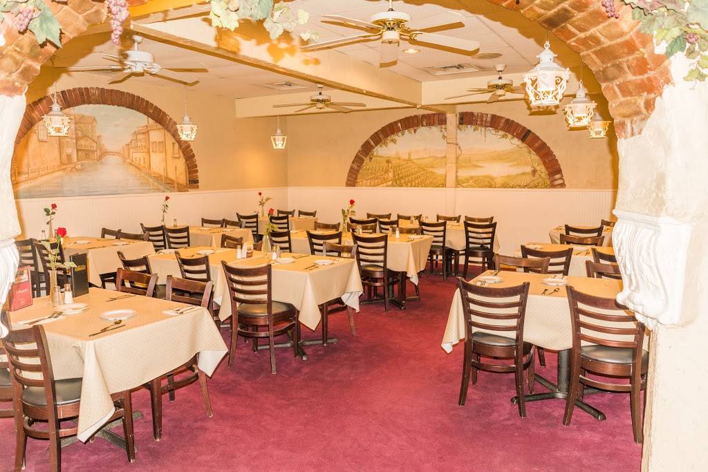 Antonuccis Italian & Seafood Restaurant | night club | 24190 Alicia Pkwy, Mission Viejo, CA 92691, USA | 9494724332 OR +1 949-472-4332