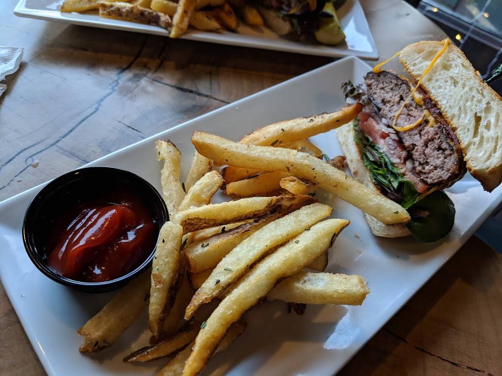 17 Public Square | restaurant | 17 Public Square, Medina, OH 44256, USA | 3309522330 OR +1 330-952-2330