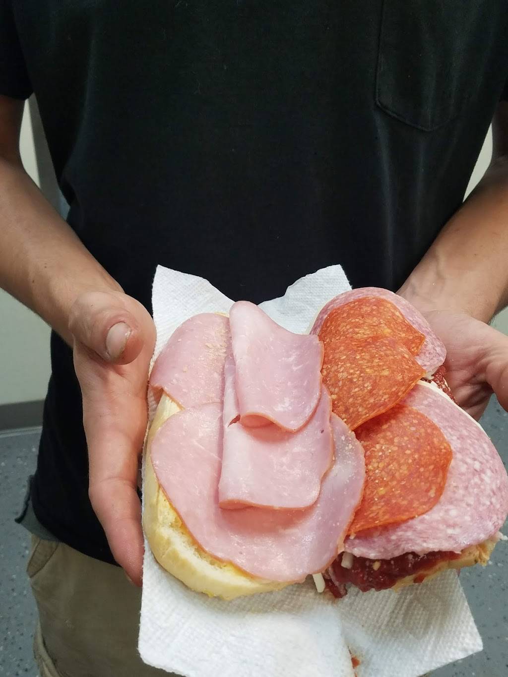 Corner Pizza & Subs LLC | restaurant | 101 N Westminster St, Waynesfield, OH 45896, USA | 4195681133 OR +1 419-568-1133