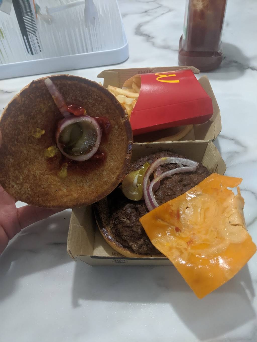 McDonalds | cafe | 3025 Clayhill Rd, Mississauga, ON L5B 4J3, Canada | 9052799190 OR +1 905-279-9190