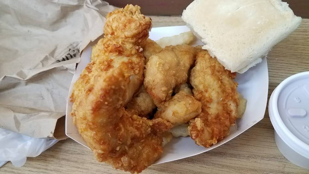 Micky’s Chicken & Fish | restaurant | 408 S Clark St, Chicago, IL 60605, USA | 3125660406 OR +1 312-566-0406