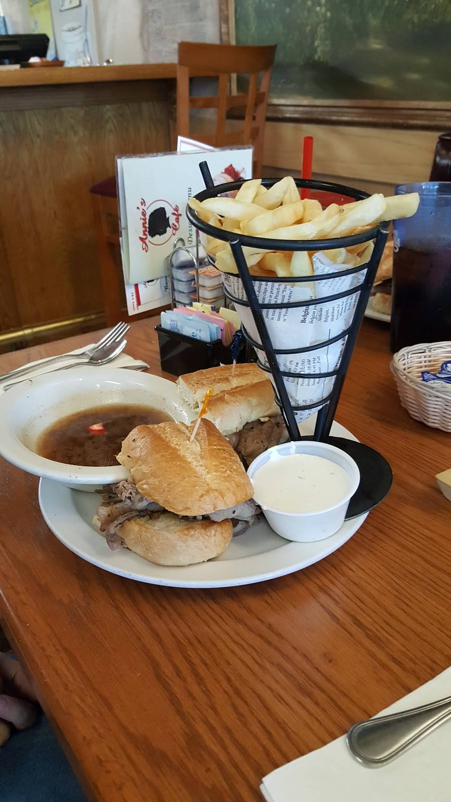 Annies Cafe | restaurant | 32251 Mission Trail #8, Lake Elsinore, CA 92530, USA | 9512456106 OR +1 951-245-6106