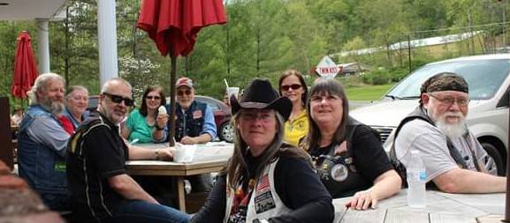 Twin Kiss Restaurant | restaurant | 2495 N Eagle Valley Rd, Howard, PA 16841, USA | 8143551322 OR +1 814-355-1322