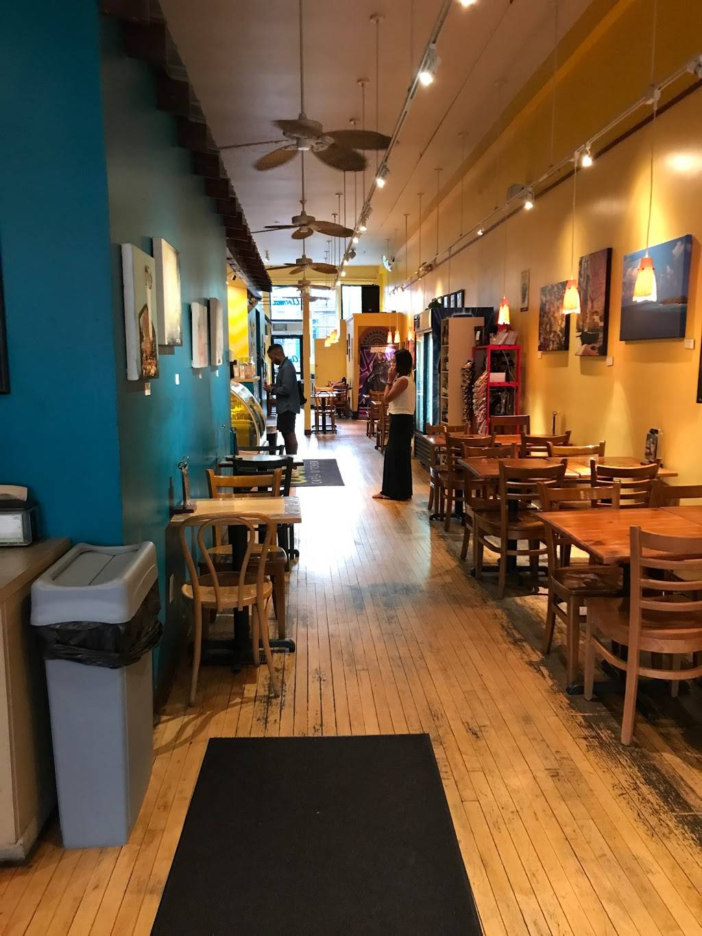 Aroma Cafe | cafe | 118 N Neil St, Champaign, IL 61820, USA | 2173563200 OR +1 217-356-3200