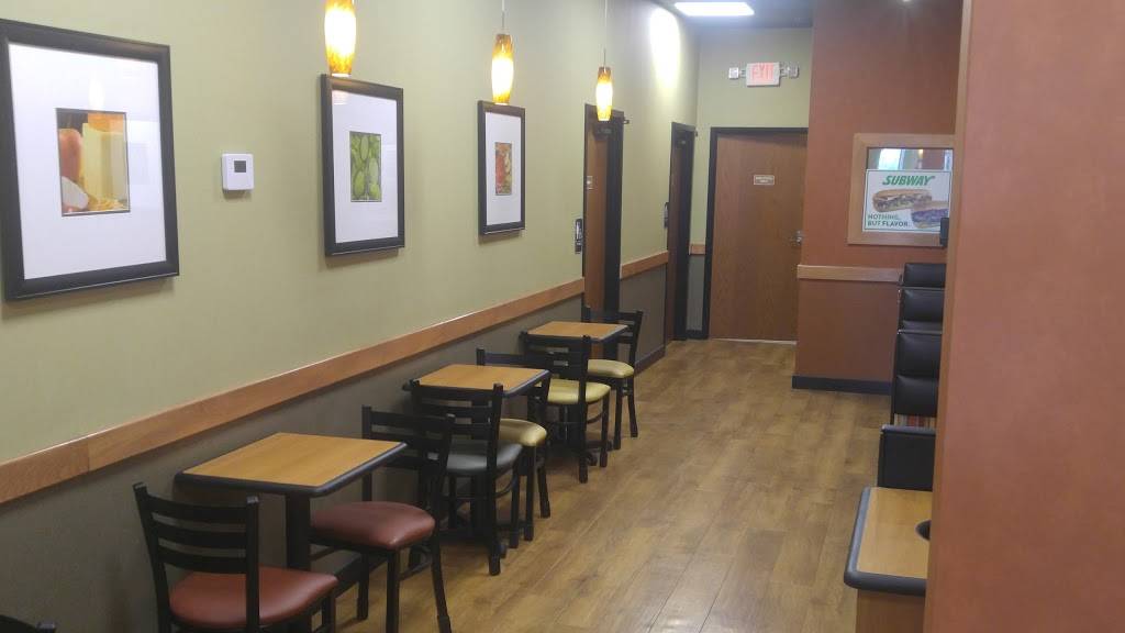 Subway Restaurants | restaurant | Gateway Retail Center, 1605 N Peoria Ave Suite I, Tulsa, OK 74106, USA | 9185249476 OR +1 918-524-9476