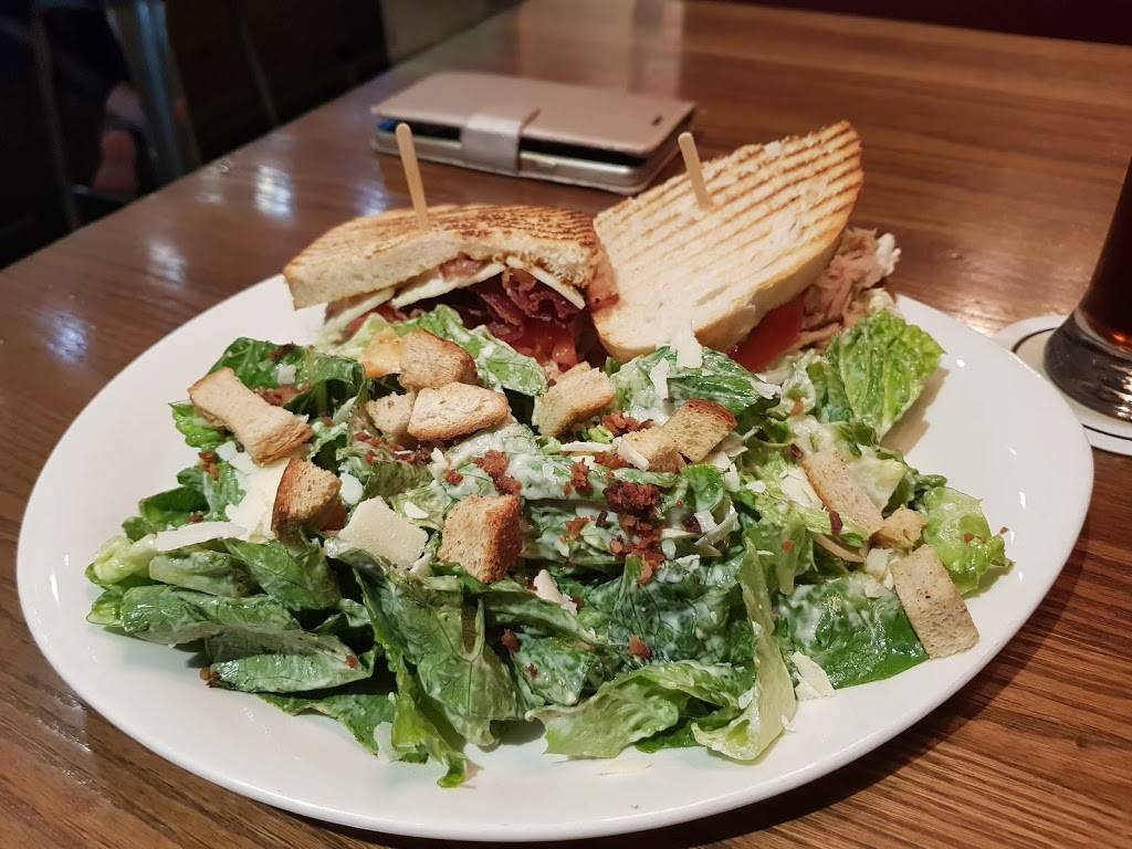 Big Rig Kitchen & Brewery | restaurant | 1980 Ogilvie Rd #115, Gloucester, ON K1J 9L3, Canada | 6135523336 OR +1 613-552-3336