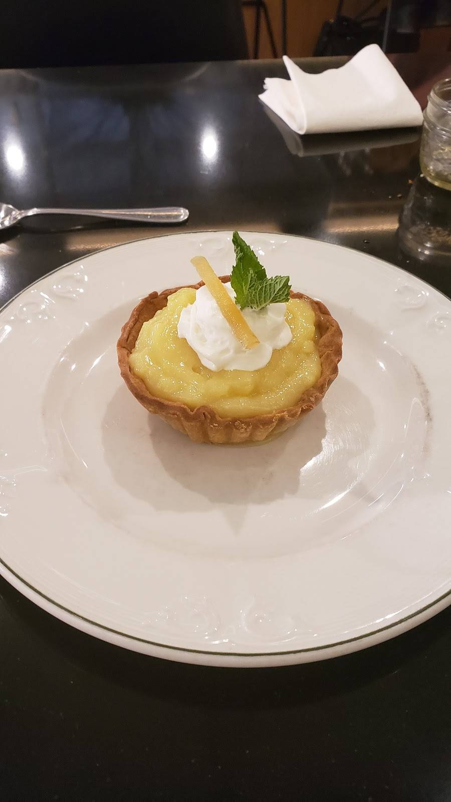 Robusto | restaurant | #26, Place Frontenac, Boulevard Leclerc O, Granby, QC J2G 1V3, Canada | 4509561956 OR +1 450-956-1956