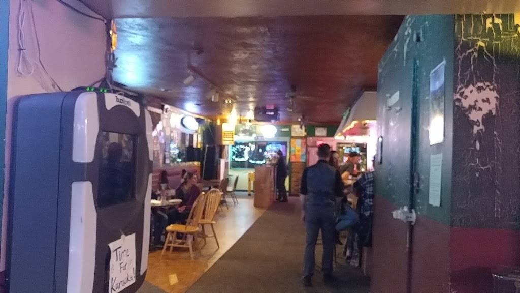 Krosswalk Pub | restaurant | 322 N Olympic Ave, Arlington, WA 98223, USA | 3604037333 OR +1 360-403-7333