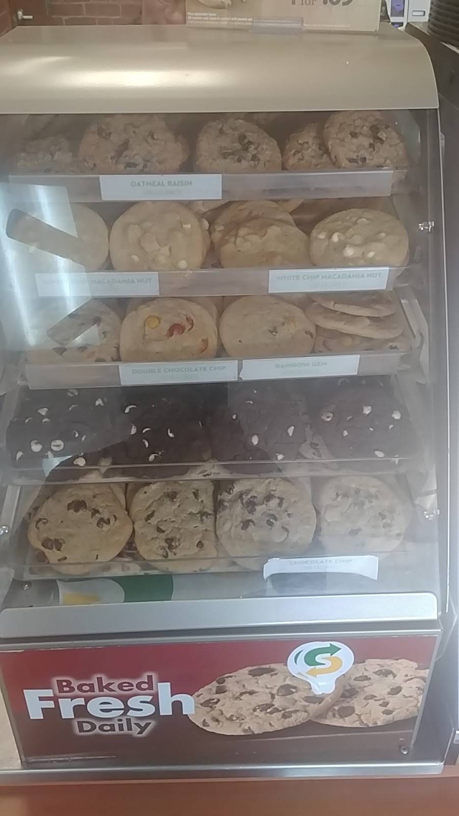 Subway | restaurant | 4251 Bayless Ave, St. Louis, MO 63123, USA | 3146383549 OR +1 314-638-3549