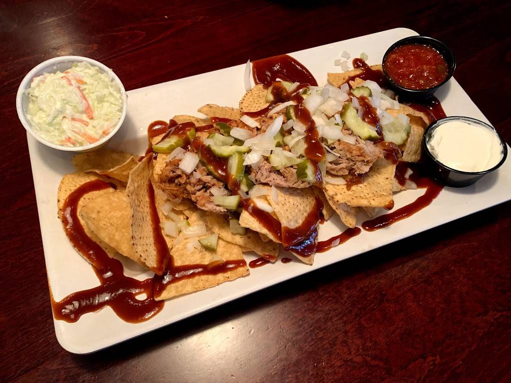 Maloneys Pub | restaurant | 239 N 2nd St, Eldridge, IA 52748, USA | 5632857675 OR +1 563-285-7675