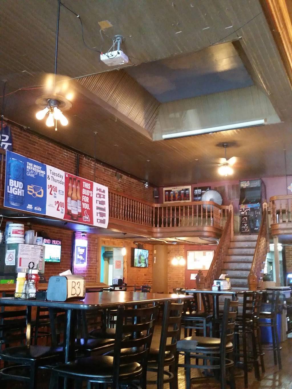 7 West Bar & Grill | restaurant | 7 W Broadway, Trenton, IL 62293, USA | 6182247771 OR +1 618-224-7771