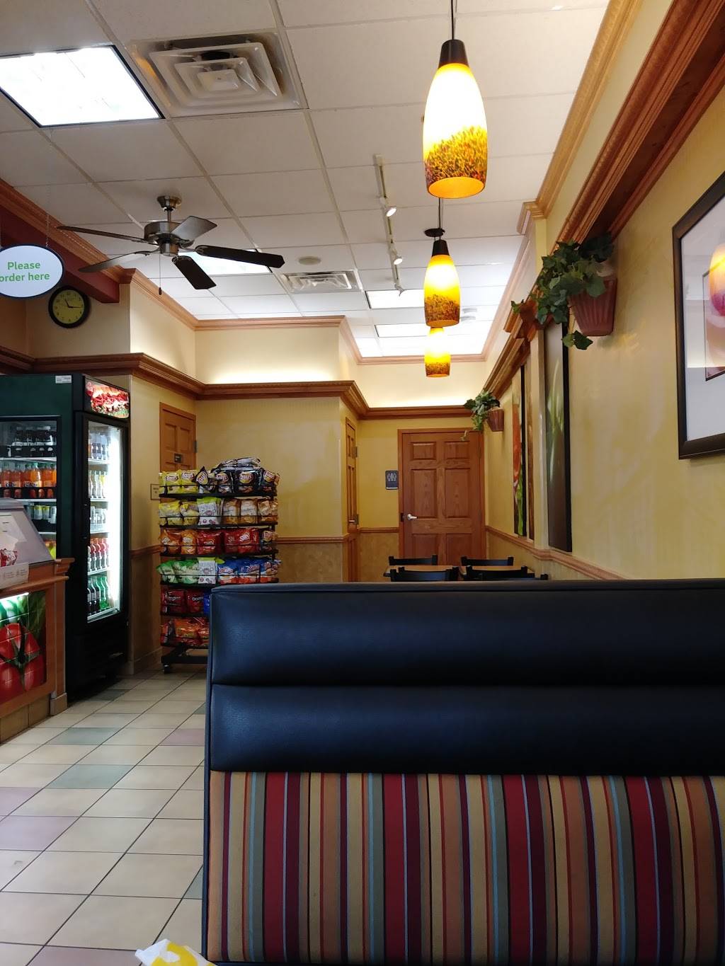 Subway Restaurants | restaurant | 9282 Irving Park Rd, Schiller Park, IL 60176, USA | 8476786547 OR +1 847-678-6547
