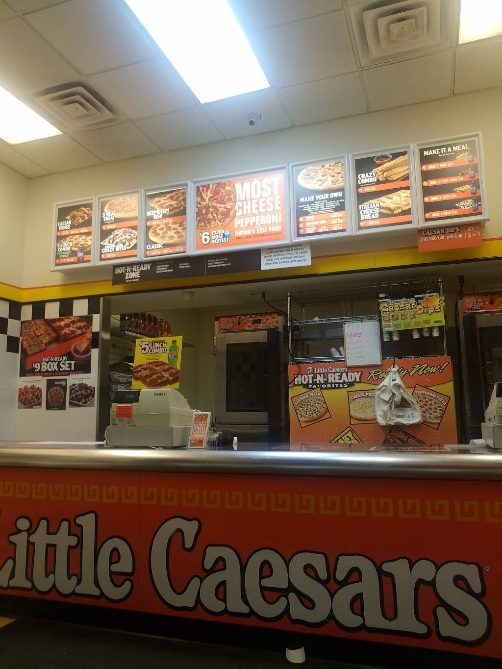 Little Caesars Pizza | meal takeaway | 1455 Lee St, Des Plaines, IL 60018, USA | 8477689459 OR +1 847-768-9459